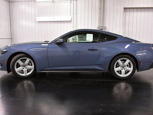 New 2026 Ford Mustang Coupe image 4