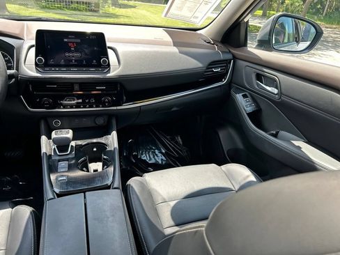 Certified 2023 Nissan Rogue SL FWD image 13