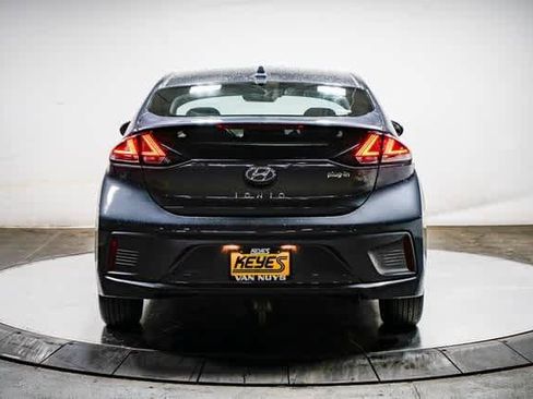 Used 2020 Hyundai Ioniq SEL image 3