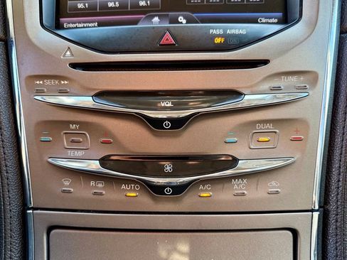 Used 2015 Lincoln MKX FWD w/ Walnut Swirl Wood Package image 31
