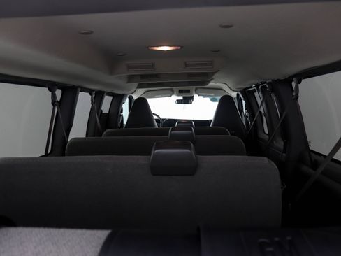 Used 2025 Chevrolet Express 3500 LT w/ LT Preferred Equipment Group RWD image 13