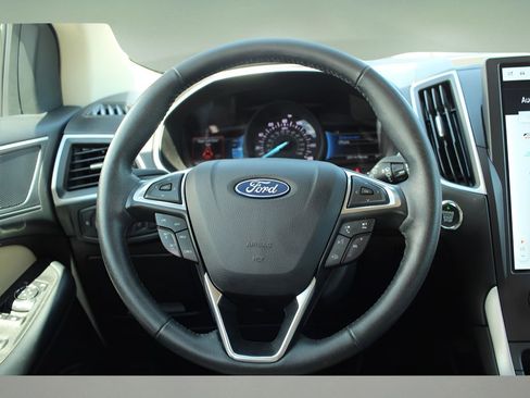 Used 2021 Ford Edge SEL w/ Convenience Package image 24