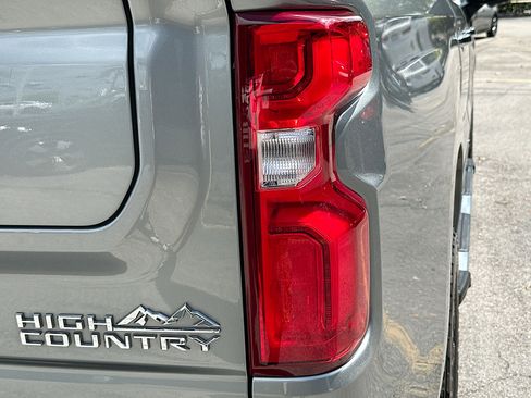 Used 2024 Chevrolet Silverado 1500 High Country w/ Technology Package image 32