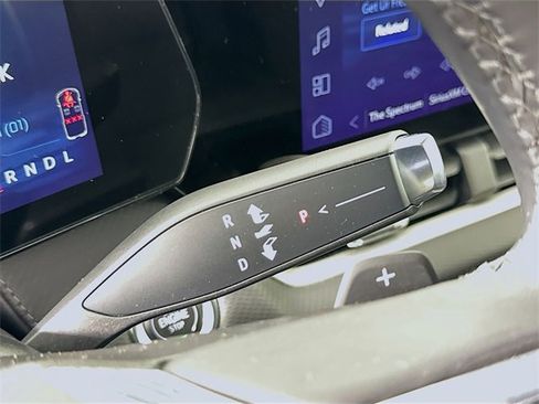 Used 2025 Chevrolet Equinox LT image 18