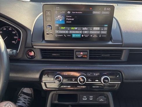 Used 2025 Honda Pilot Touring image 19