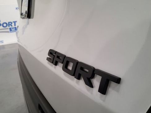 Certified 2025 Honda HR-V Sport image 33