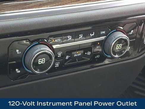 Used 2023 Chevrolet Silverado 1500 LT image 14