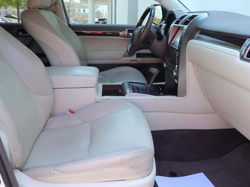 Used 2018 Lexus GX 460 Premium image 19