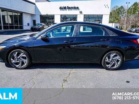 Used 2025 Hyundai Elantra Sport image 7