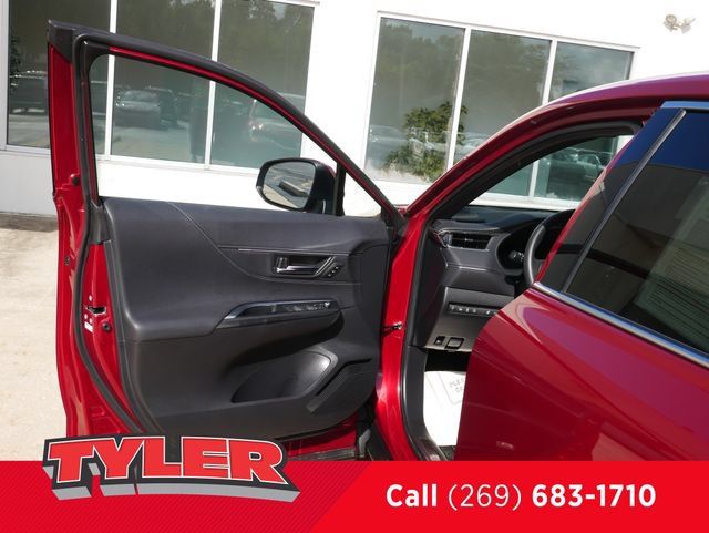 Used 2023 Toyota Venza Limited AWD/4WD image 19