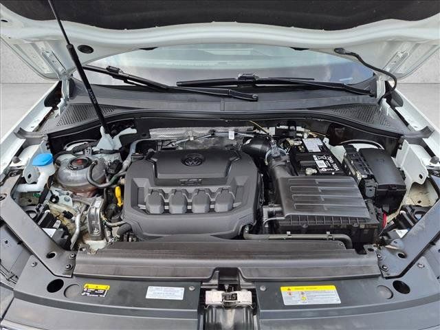 Used 2024 Volkswagen Tiguan SE R-Line FWD image 24