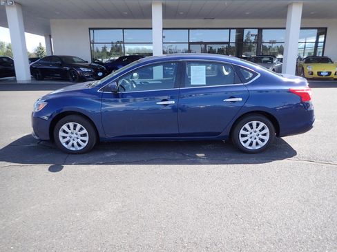 Used 2018 Nissan Sentra S FWD image 2