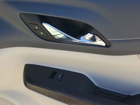 Used 2021 GMC Acadia Denali w/ Denali Technology Package image 49