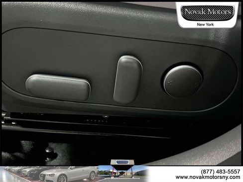 Used 2025 Hyundai Kona Limited image 20