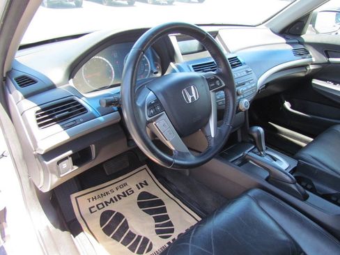 Used 2010 Honda Accord EX-L image 9