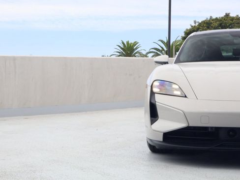 Certified 2025 Porsche Taycan Turbo AWD/4WD image 12