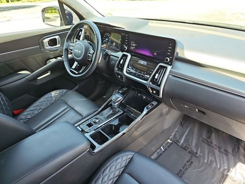 Used 2023 Kia Sorento SX AWD/4WD image 14