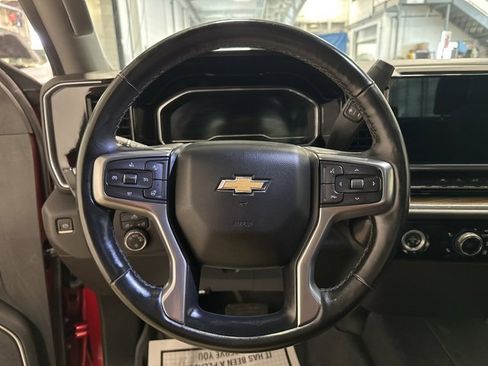 Used 2023 Chevrolet Silverado 1500 LT image 16