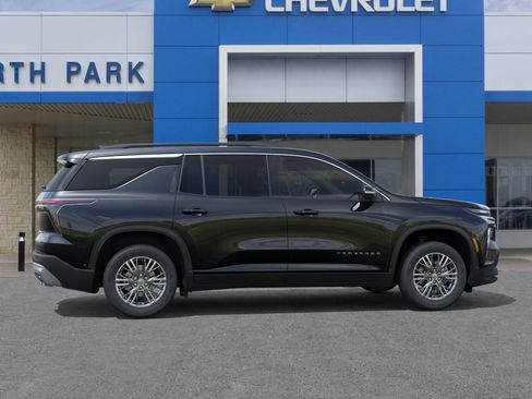 New 2026 Chevrolet Traverse LT image 5