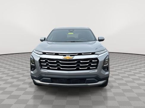Used 2025 Chevrolet Equinox LT w/ Safety and Technology Package FWD image 4
