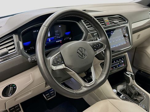 Used 2023 Volkswagen Tiguan SE R-Line AWD/4WD image 18