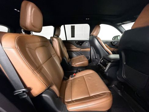 Used 2021 Lincoln Aviator Reserve w/ Equipment Group 201A RWD image 40