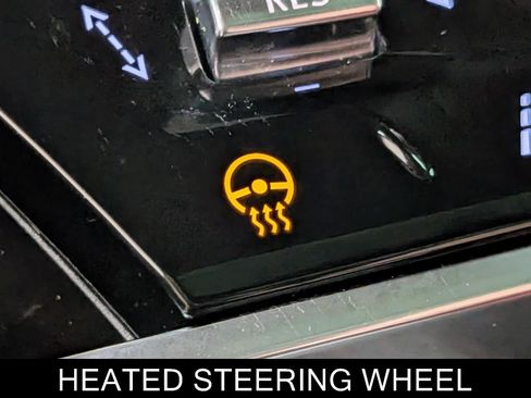 Used 2022 Jaguar F-PACE SVR image 36