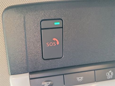 Certified 2022 Nissan Pathfinder SV image 14