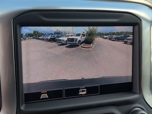 Used 2021 Chevrolet Silverado 1500 LT Trail Boss w/ Convenience Package II AWD/4WD image 20