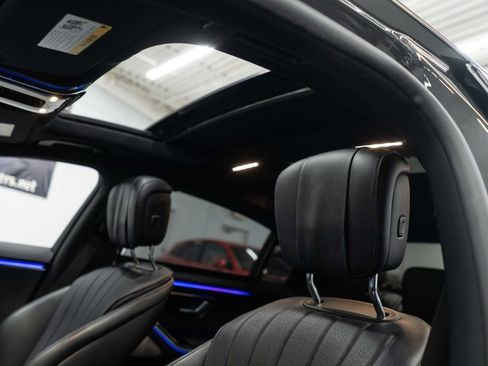 Used 2022 Mercedes-Benz S 500 4MATIC w/ AMG Line Package image 7