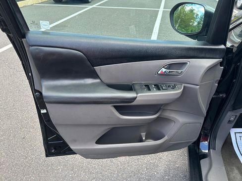 Used 2015 Honda Odyssey EX image 12
