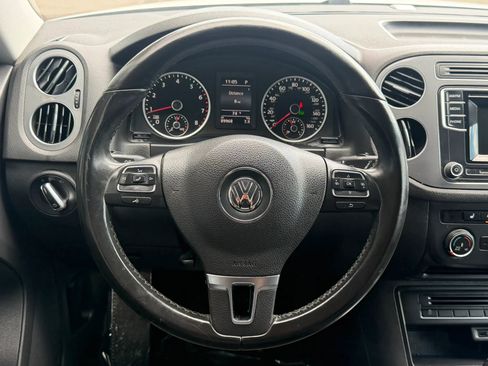 Used 2016 Volkswagen Tiguan S FWD image 19