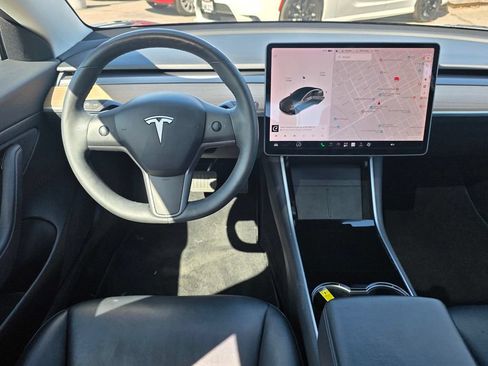 Used 2020 Tesla Model 3 Standard Range Plus RWD image 18