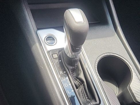 Used 2025 Nissan Altima 2.5 SV AWD/4WD image 14