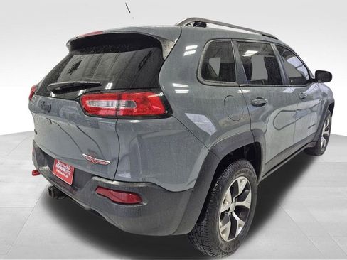 Used 2015 Jeep Cherokee Trailhawk w/ Leather Interior Group image 9