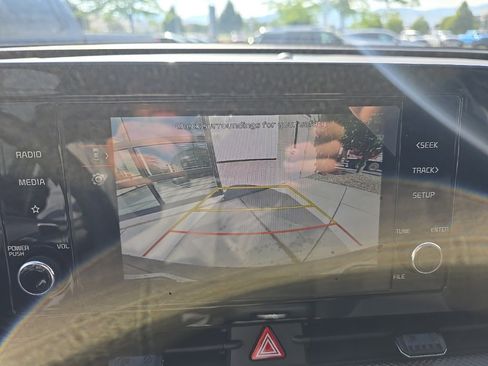 New 2025 Kia Sportage LX image 16