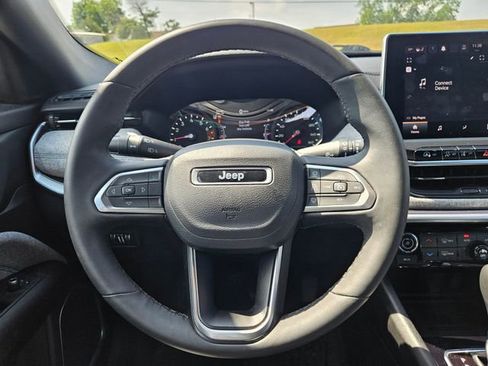 Used 2023 Jeep Compass Latitude w/ Convenience Group AWD/4WD image 14