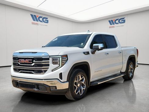 Used 2023 GMC Sierra 1500 SLT AWD/4WD image 5