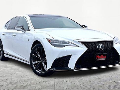 Used 2023 Lexus LS 500 F Sport w/ Cold Weather Package (CK) image 12