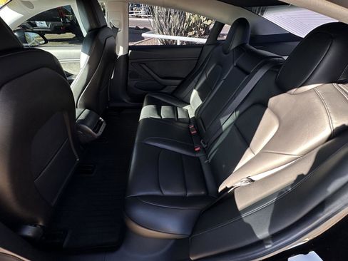 Used 2019 Tesla Model 3 Long Range image 18