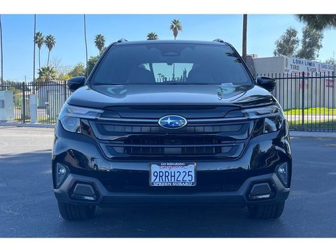 Used 2025 Subaru Forester Touring image 9