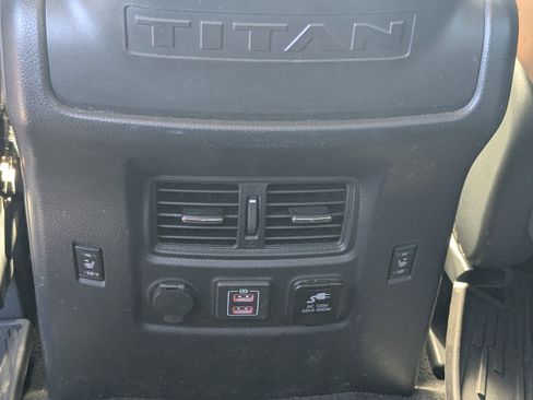 Used 2019 Nissan Titan Platinum Reserve w/ Platinum Utility Package image 12
