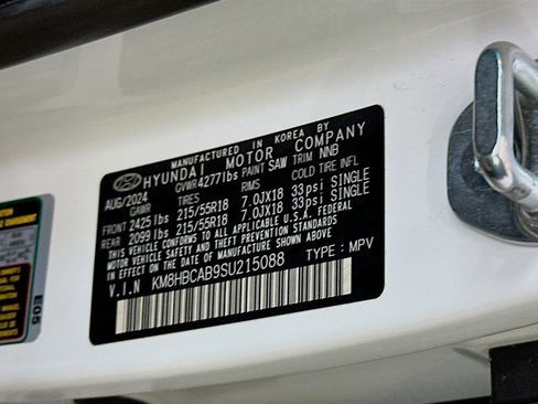 Used 2025 Hyundai Kona SEL image 12