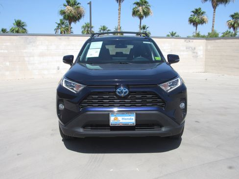 Used 2021 Toyota RAV4 XLE w/ XLE Grade Weather Package AWD/4WD image 3
