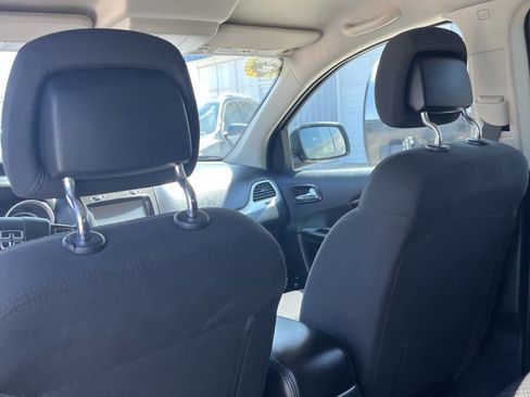 Used 2018 Dodge Journey SE w/ Safe & Sound Group image 20