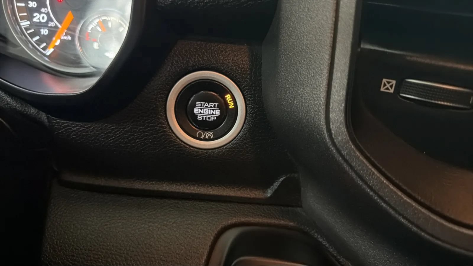 Used 2019 RAM 2500 Tradesman AWD/4WD image 15