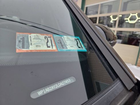 Used 2020 Porsche Cayenne S image 4