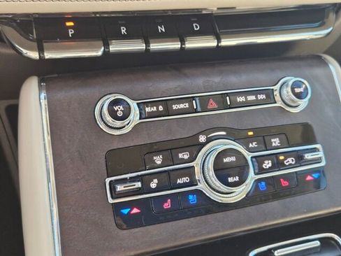 Used 2021 Lincoln Aviator Reserve w/ Equipment Group 201A image 9