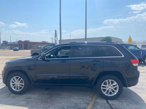 Used 2017 Jeep Grand Cherokee Laredo w/ Quick Order Package 23E AWD/4WD image 8