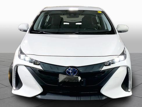Used 2021 Toyota Prius Prime LE FWD image 4
